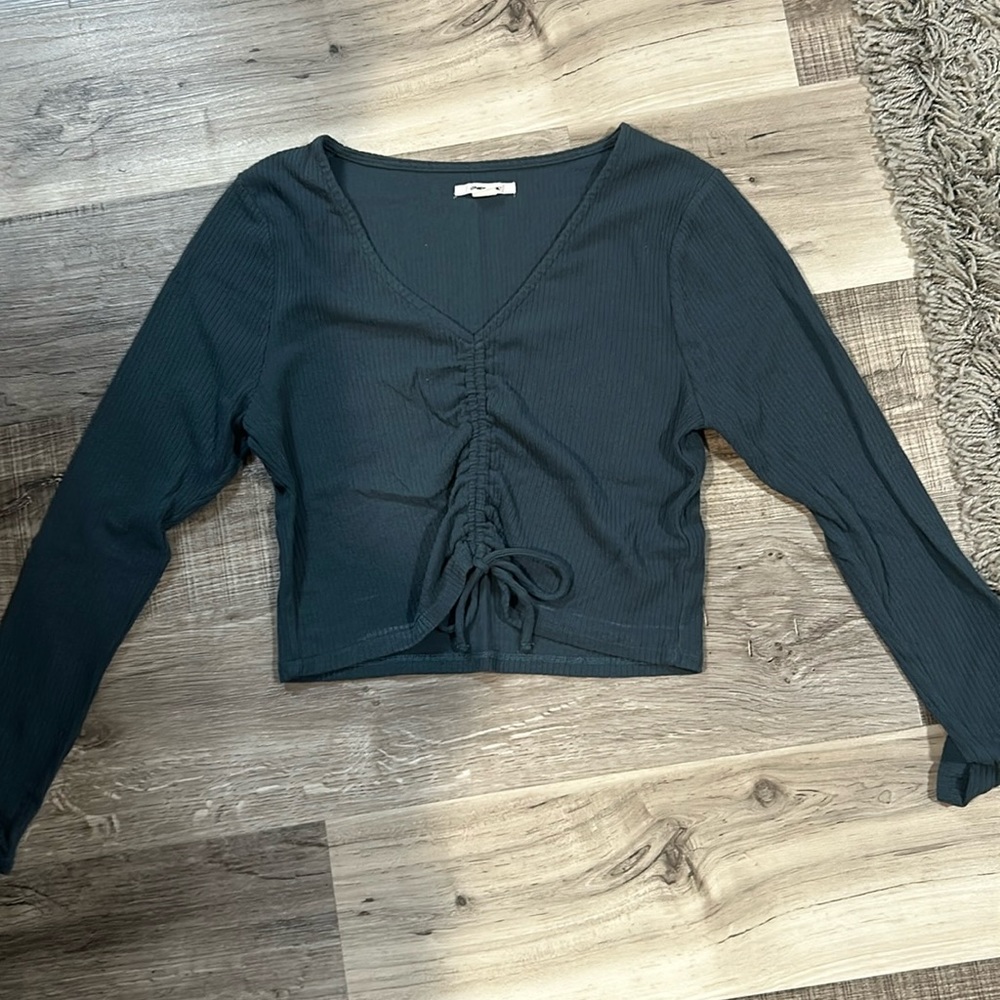 O’NEILL-Medium top-Blue-Never worn